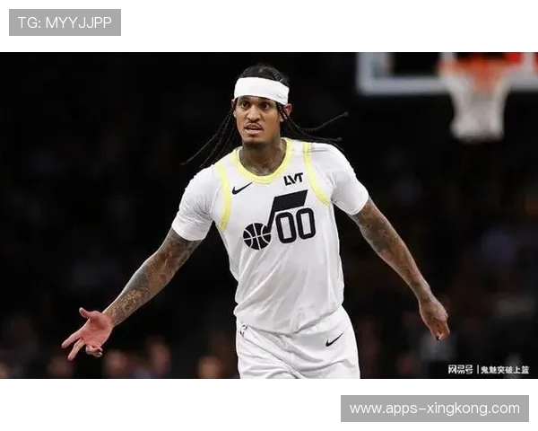 克拉克森顶替发力,爵士后段连续得分